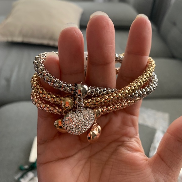 Bracelets - Picture 5 of 5